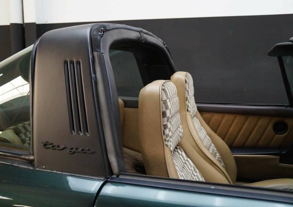 Image 11/50 of Porsche 911 SC 3.0 (1980)