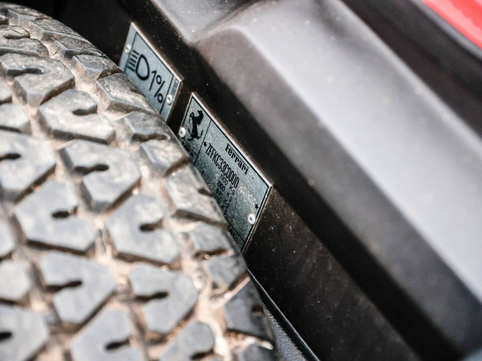 Image 41/42 of Ferrari Mondial T (1990)