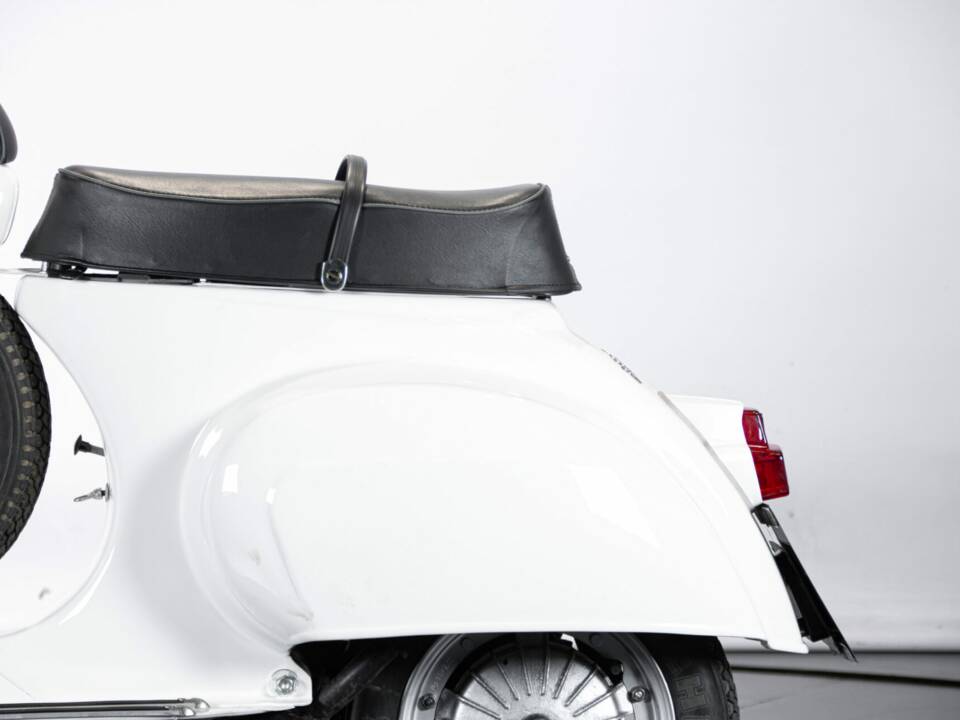 Image 23/49 de Piaggio Vespa 50 SS (1966)