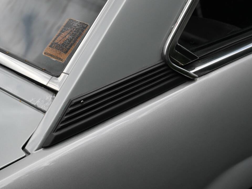 Image 27/50 of Peugeot 504 Coupé (1973)