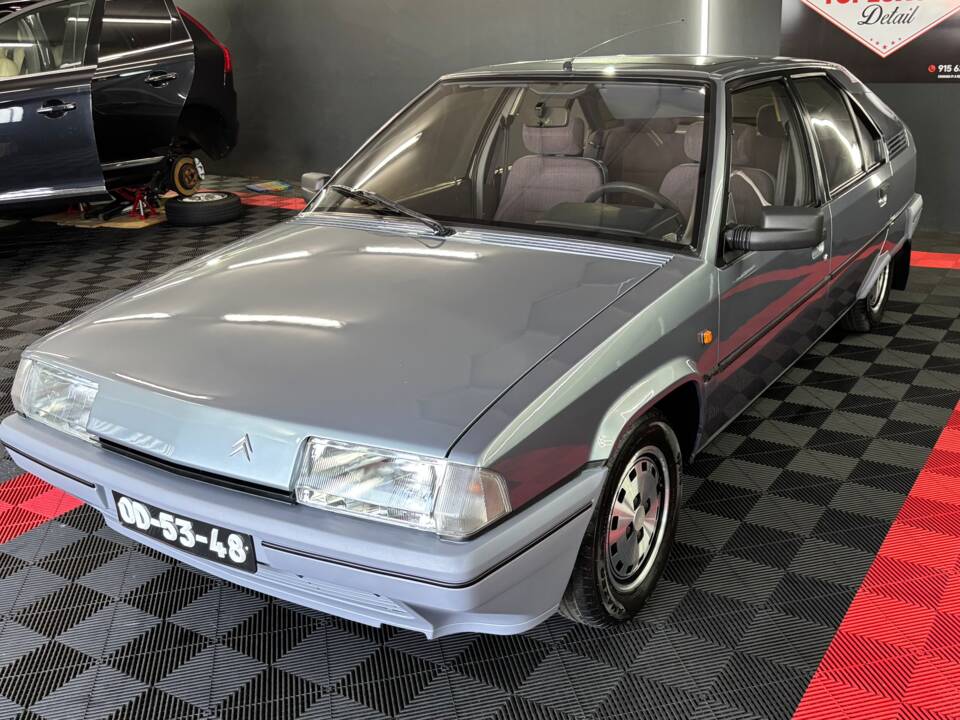 Bild 1/16 von Citroën BX 19 GT (1987)