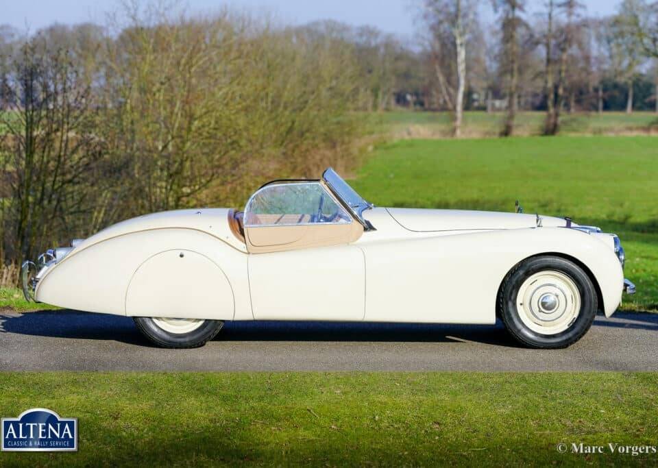 Image 9/49 of Jaguar XK 120 OTS (Alloy) (1949)