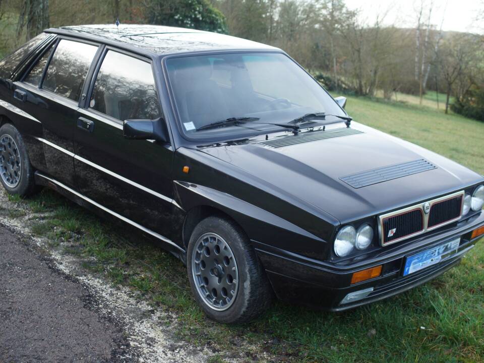 Bild 11/105 von Lancia Delta HF Integrale 16V (1990)