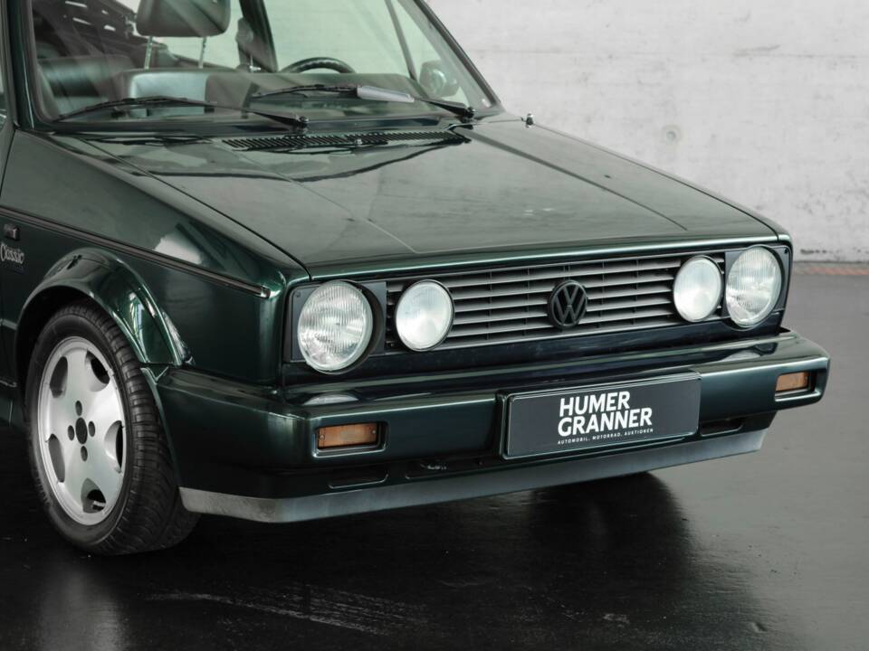 Image 7/36 of Volkswagen Golf Mk I Convertible 1.8 (1993)