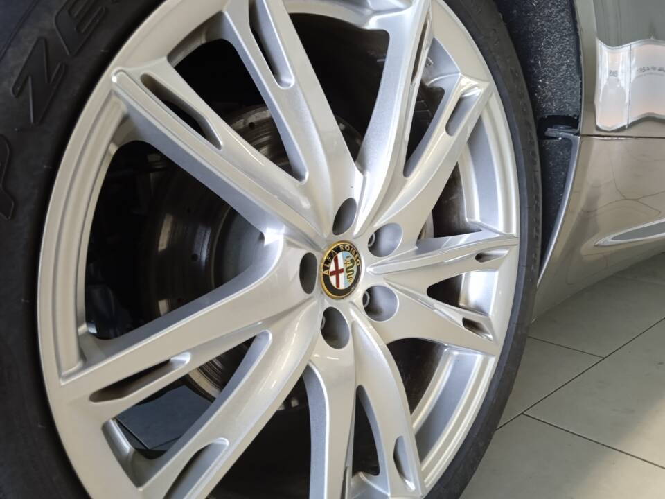 Image 13/13 of Alfa Romeo 4C (2014)