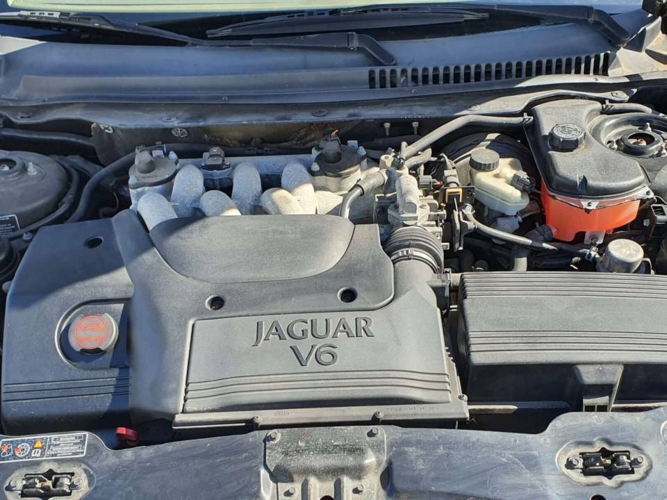 Afbeelding 23/25 van Jaguar X-Type 2.0 V6 (2003)