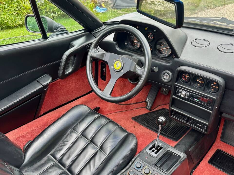 Bild 44/86 von Ferrari 328 GTS (1988)