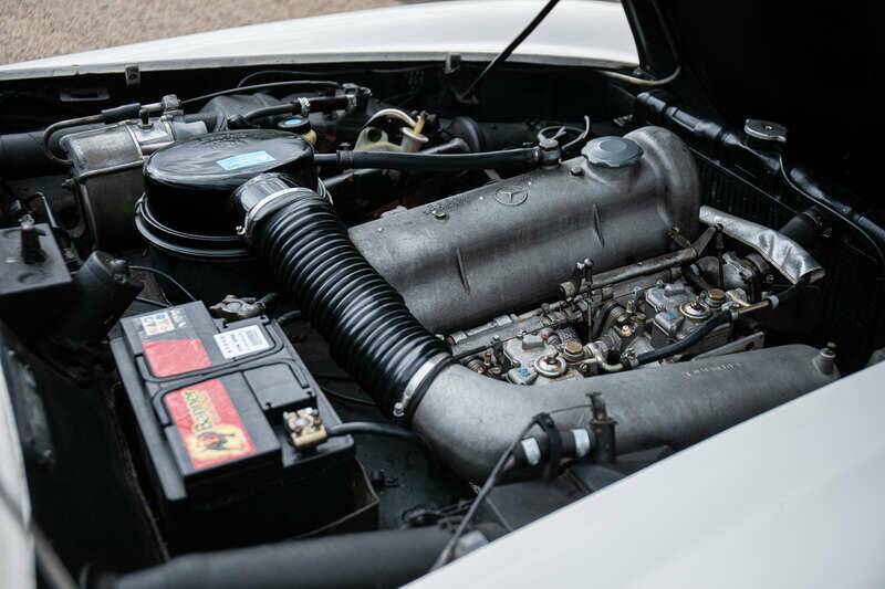 Image 30/49 of Mercedes-Benz 190 SL (1960)