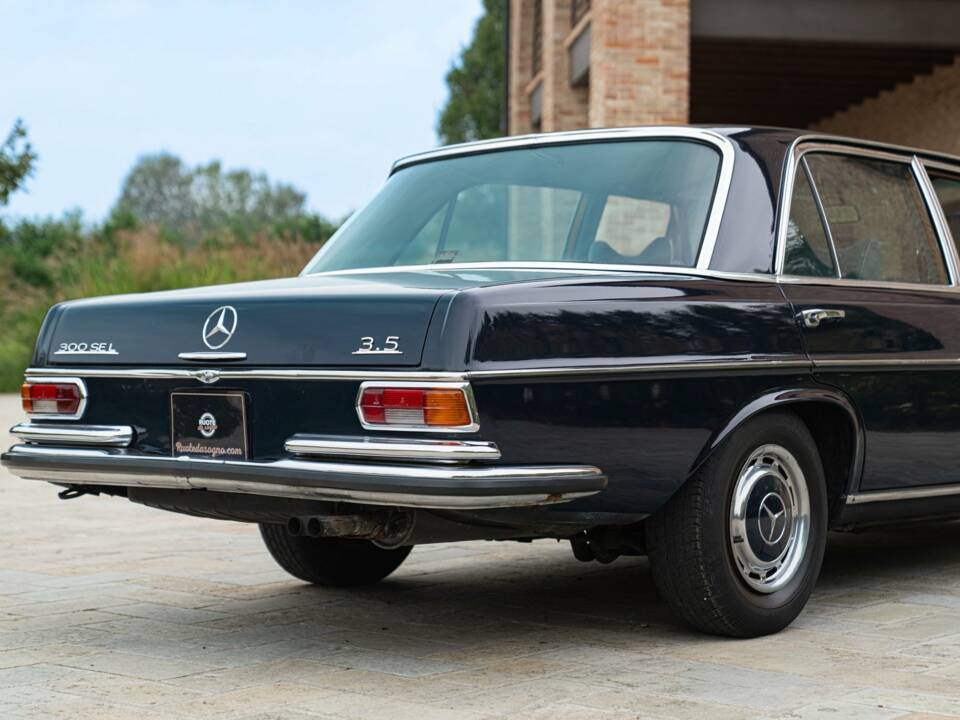 Image 10/50 of Mercedes-Benz 300 SEL 3.5 (1973)