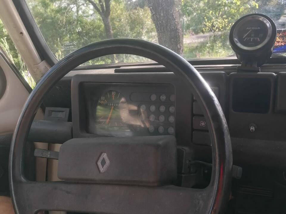 Bild 6/6 von Renault R 4 F6 (1986)