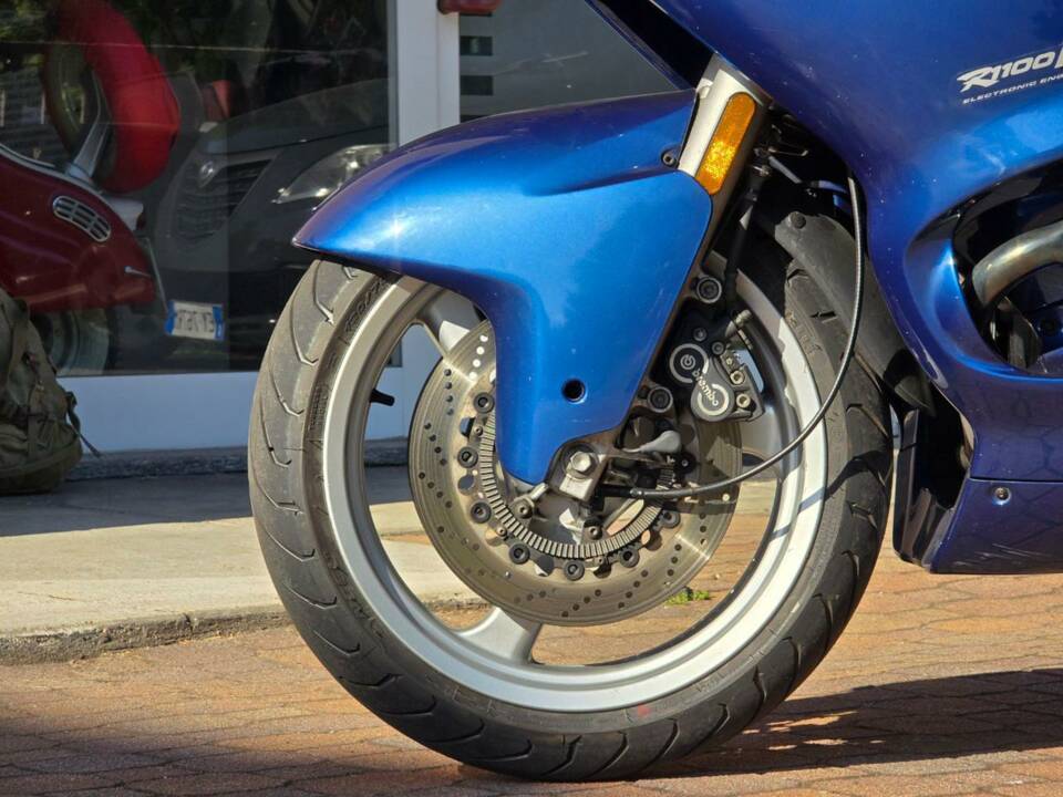 Immagine 11/30 di BMW R 1100 RT (1997)