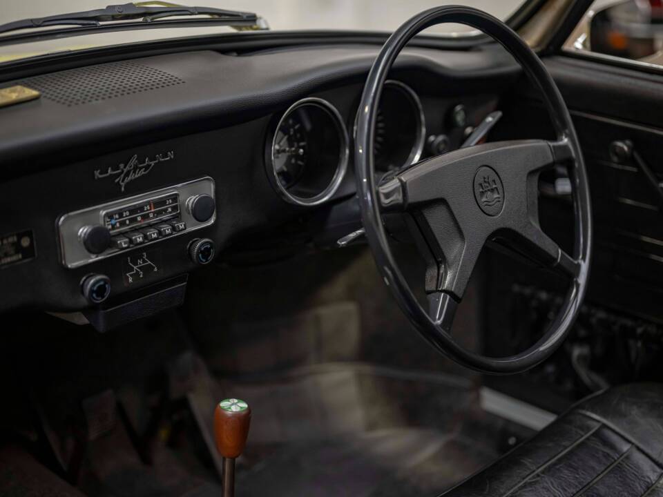 Bild 6/8 von Volkswagen Karmann Ghia 1600 (1972)