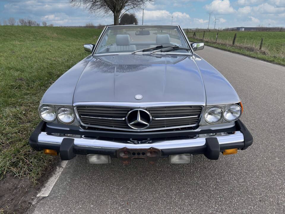 Image 3/8 de Mercedes-Benz 380 SL (1982)