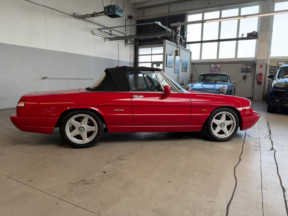 Image 9/42 de Alfa Romeo 2.0 Spider (1991)