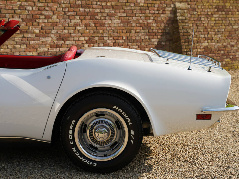 Image 26/50 of Chevrolet Corvette Stingray (1971)