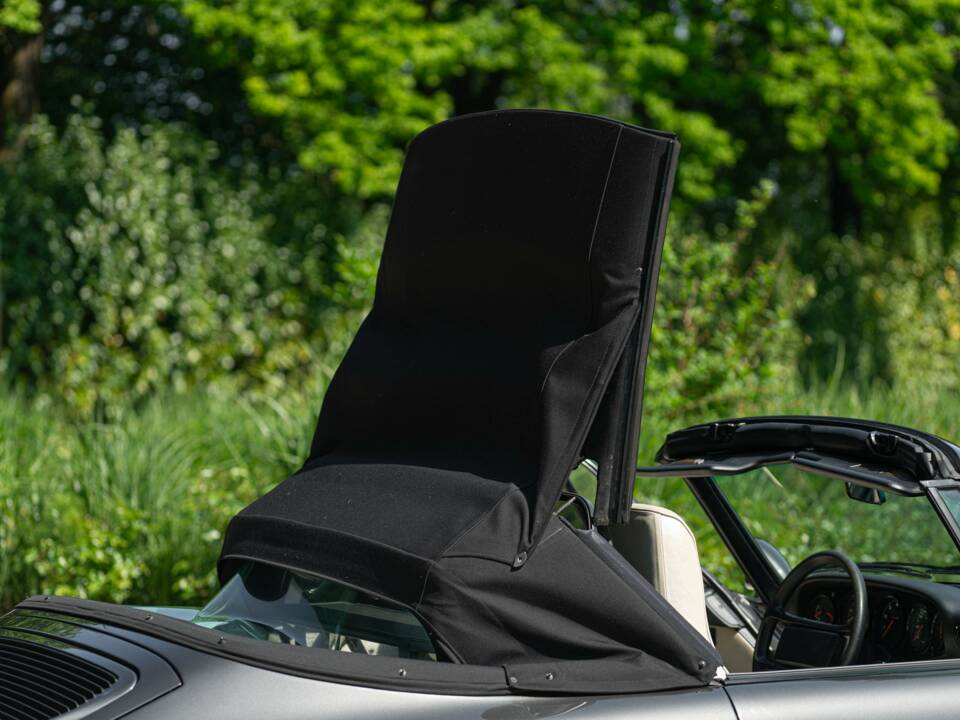 Immagine 19/50 di Porsche 911 Carrera 4 (1990)
