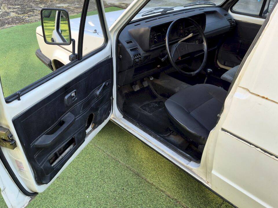 Image 16/43 of Volkswagen Caddy I 1.6 D (1990)