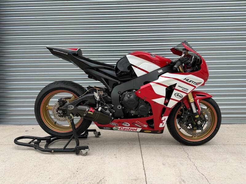 Afbeelding 1/47 van Honda CBR 1000 RR Fireblade (2010)