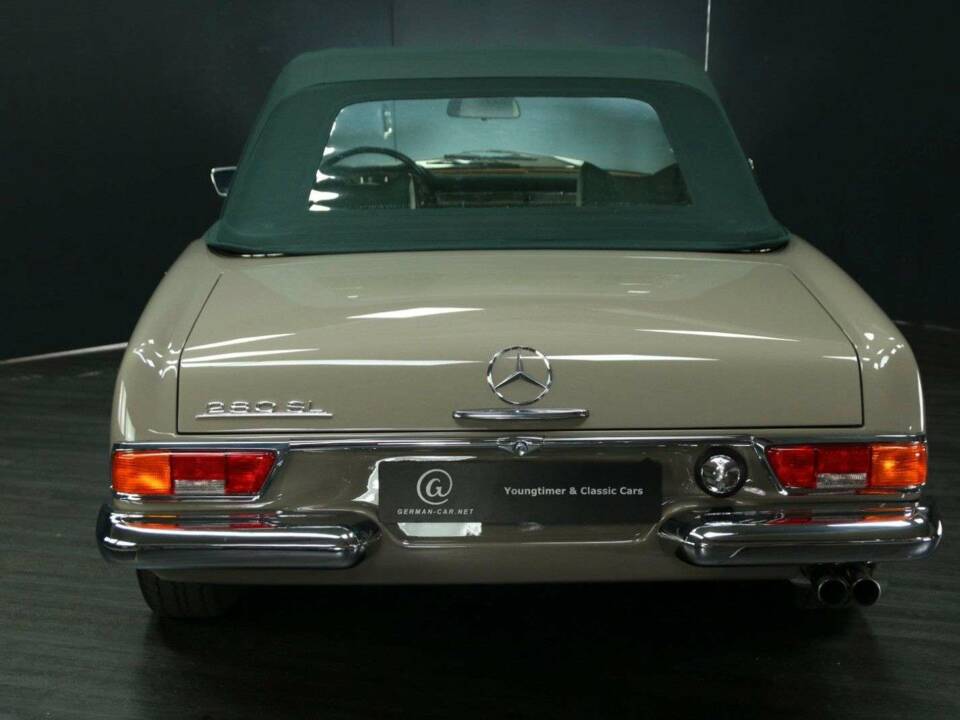 Image 32/50 de Mercedes-Benz 280 SL (1970)