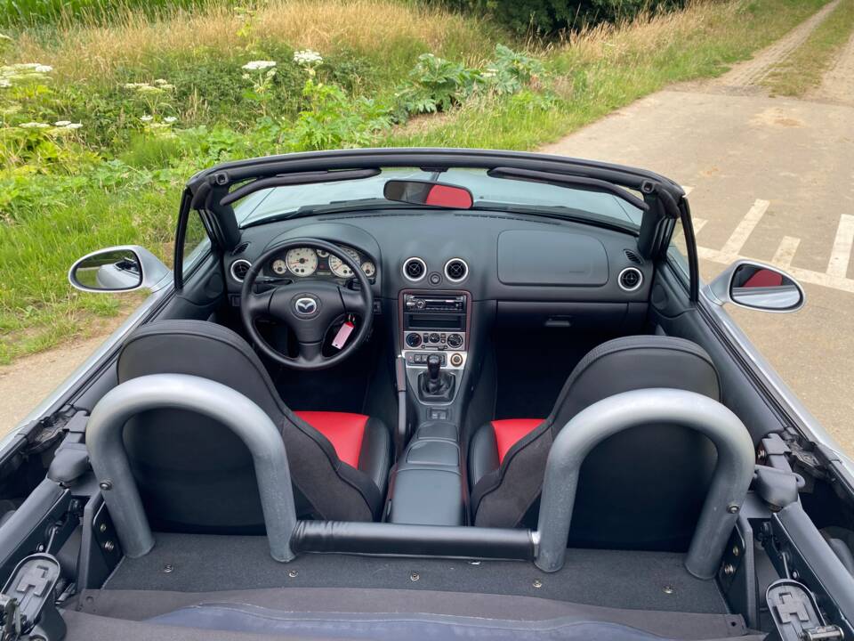 Afbeelding 31/63 van Mazda MX-5 1.6 (2004)