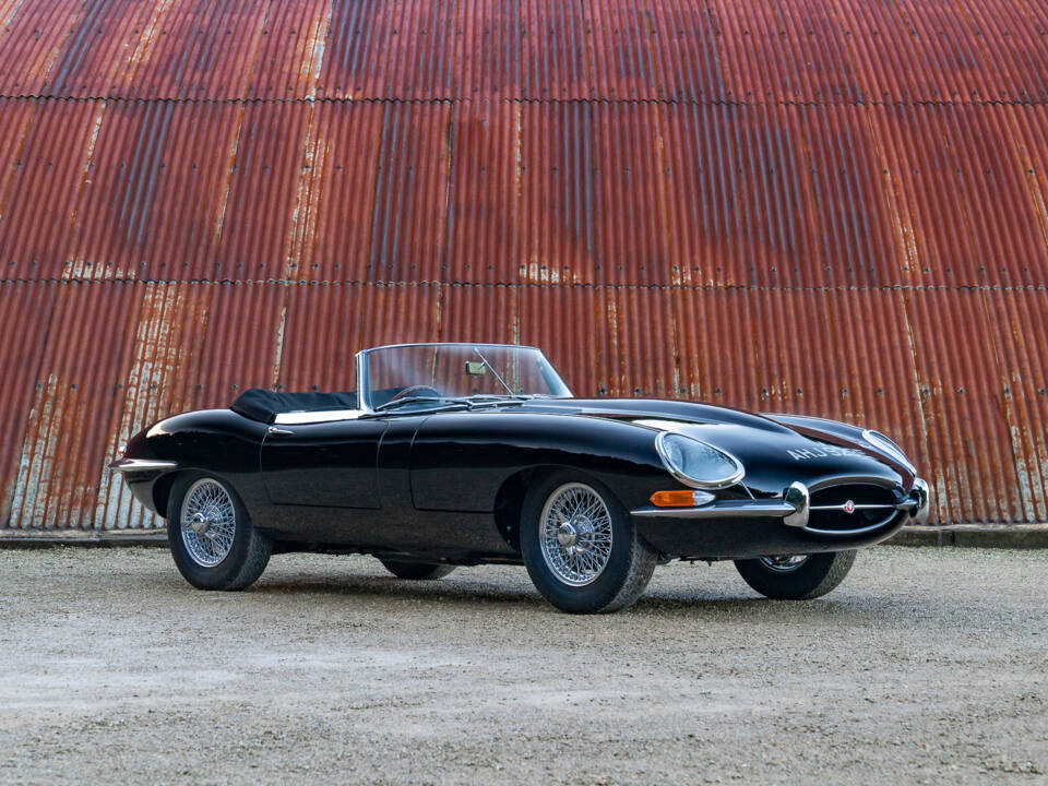 Bild 2/35 von Jaguar E-Type 4.2 (1967)