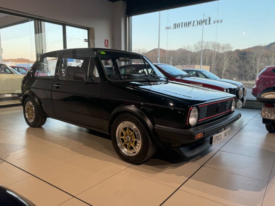 Image 4/23 de Volkswagen Golf I GTI 1.6 (1981)