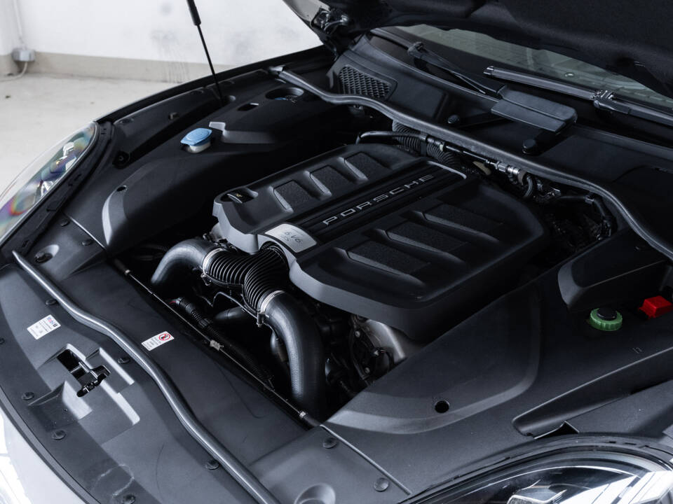 Bild 39/39 von Porsche Cayenne GTS (2016)