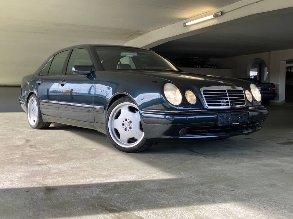 Afbeelding 2/21 van Mercedes-Benz E 50 AMG (1997)