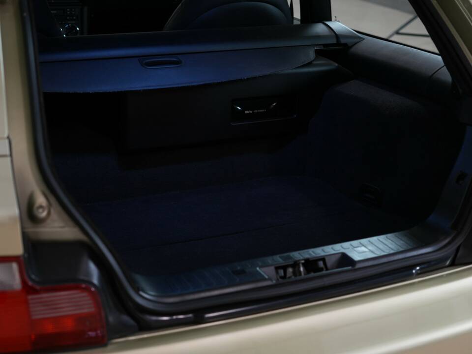 Bild 19/36 von BMW Z3 Coupé 3.0 (2002)