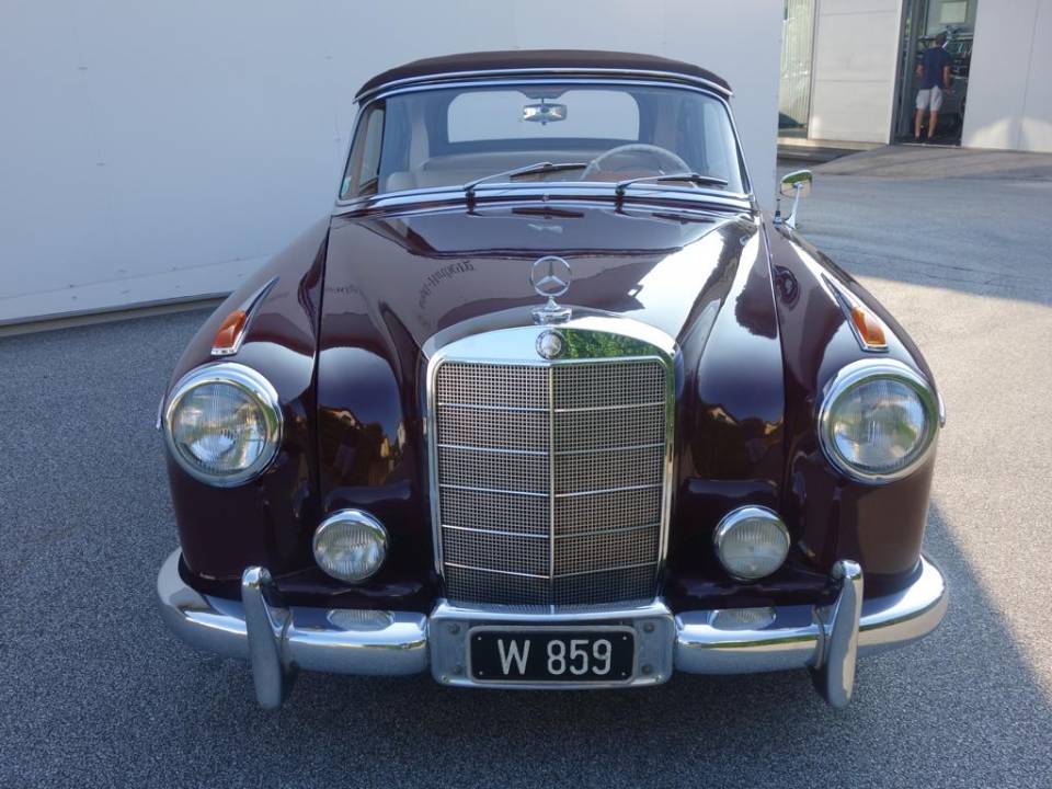 Afbeelding 2/13 van Mercedes-Benz 220 S Cabriolet (1957)