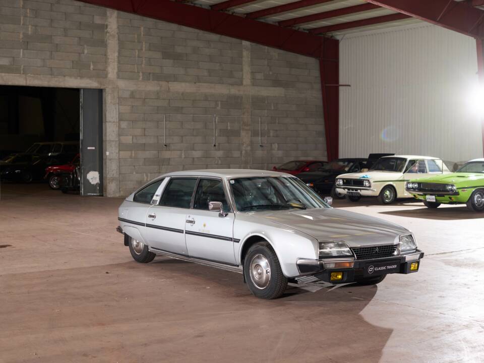 Afbeelding 15/47 van Citroën CX Prestige injection (1982)