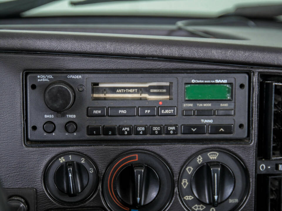 Imagen 24/50 de Saab 900 2.0i 16V Turbo (1989)
