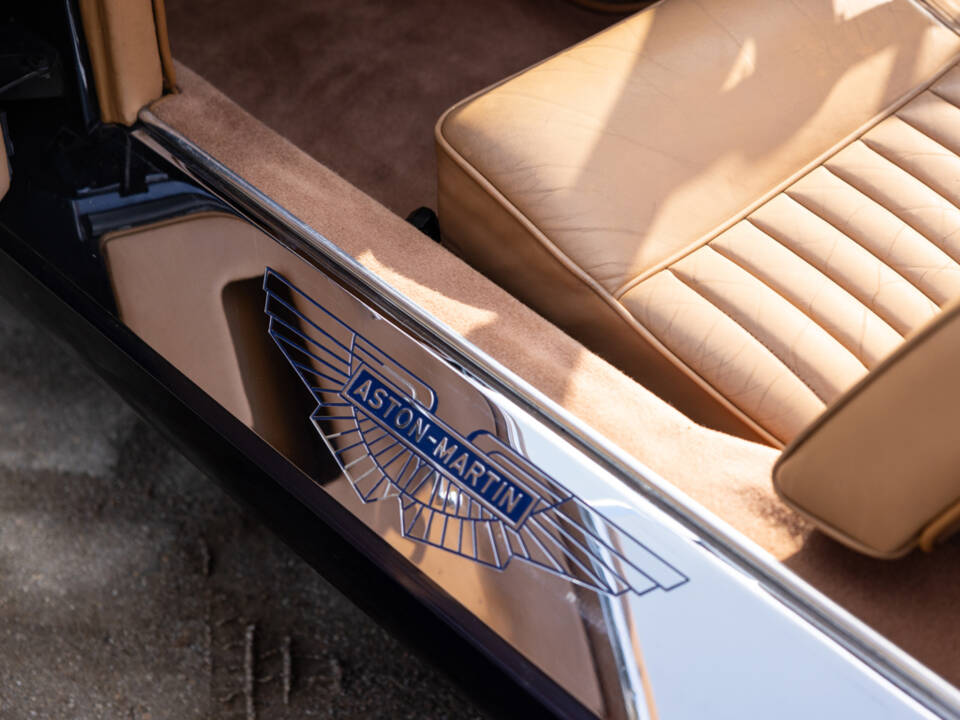 Image 13/50 of Aston Martin DB 2&#x2F;4 Mk I Vantage Convertible (1953)