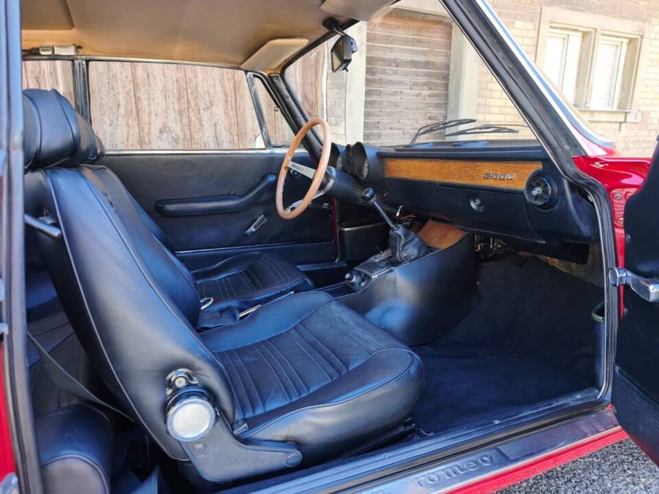 Bild 6/27 von Alfa Romeo 2000 GT Veloce (1972)