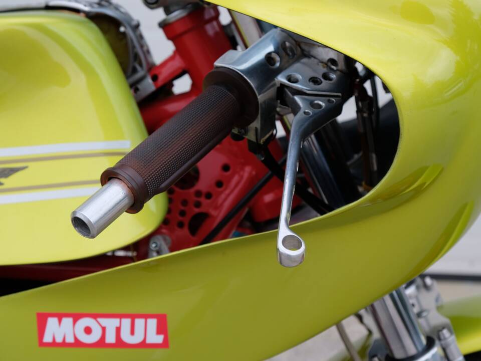 Image 38/39 of Moto Guzzi 1000 SP II (1985)