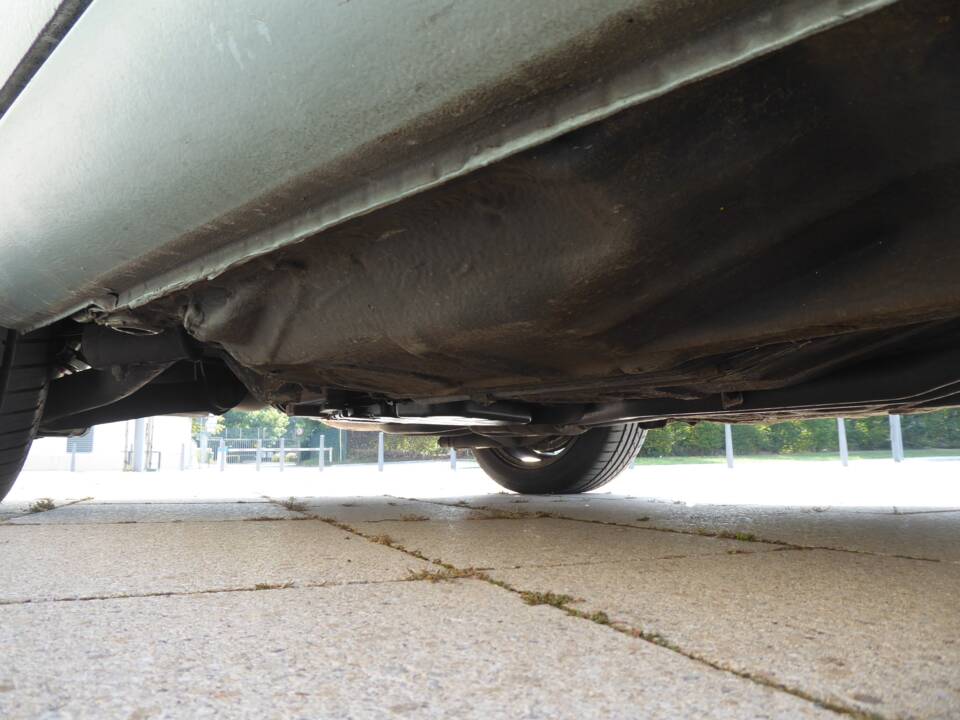 Afbeelding 26/67 van Porsche 928 S (1985)