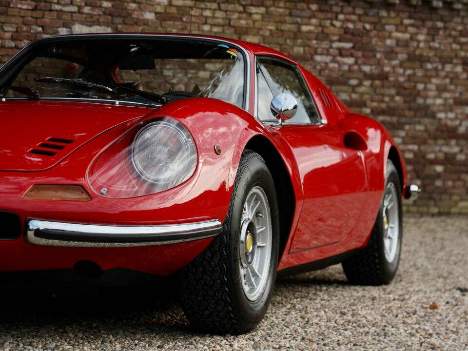Image 16/50 of Ferrari Dino 246 GTS (1974)
