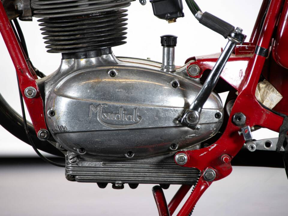Bild 24/50 von Mondial 175 Turismo Veloce (1956)