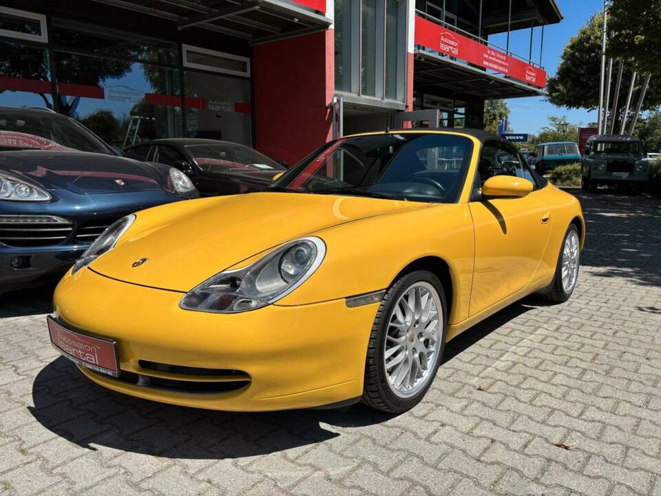 Image 23/30 of Porsche 911 Carrera (1999)