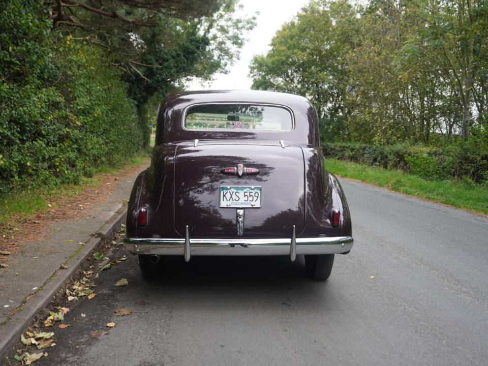 Image 5/20 of Buick 60 Century (1940)