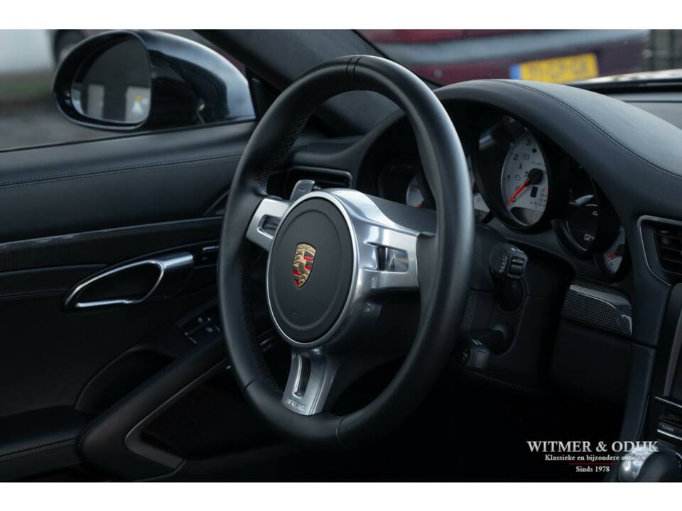 Image 11/34 of Porsche 911 Turbo S (2015)