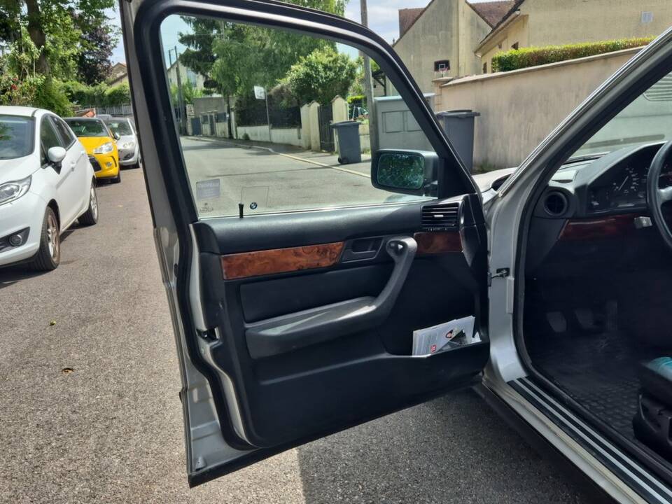 Bild 7/8 von BMW 525i (1993)