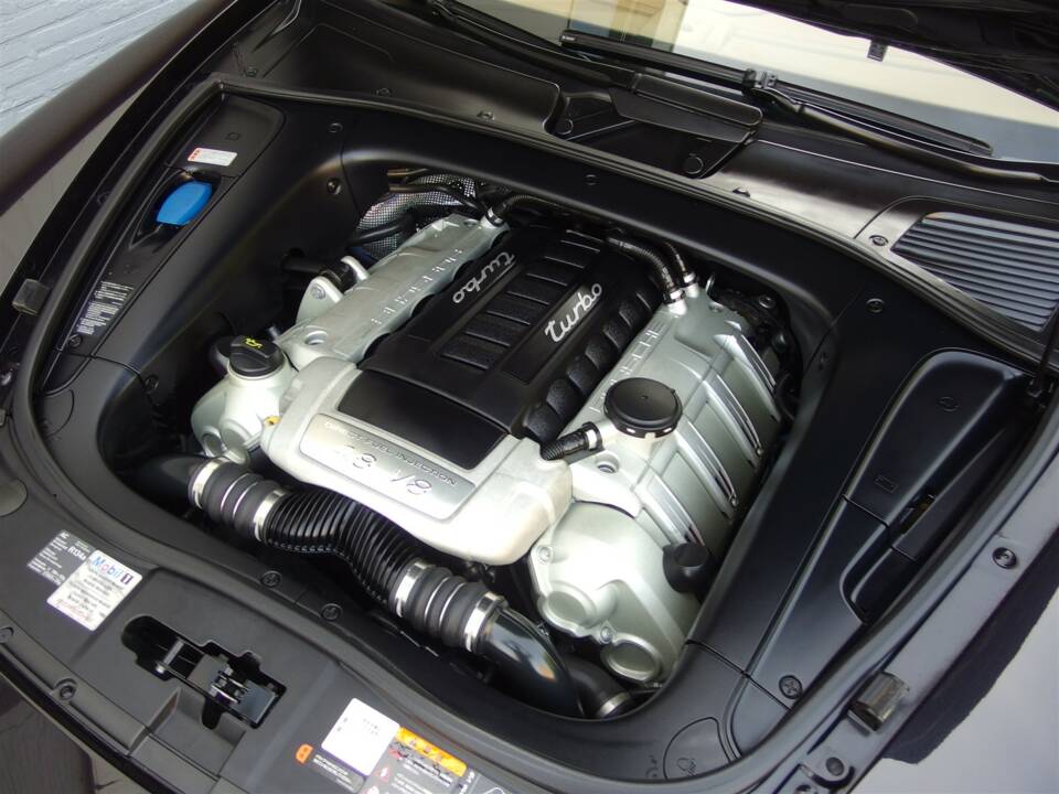 Image 77/93 of Porsche Cayenne Turbo (2007)