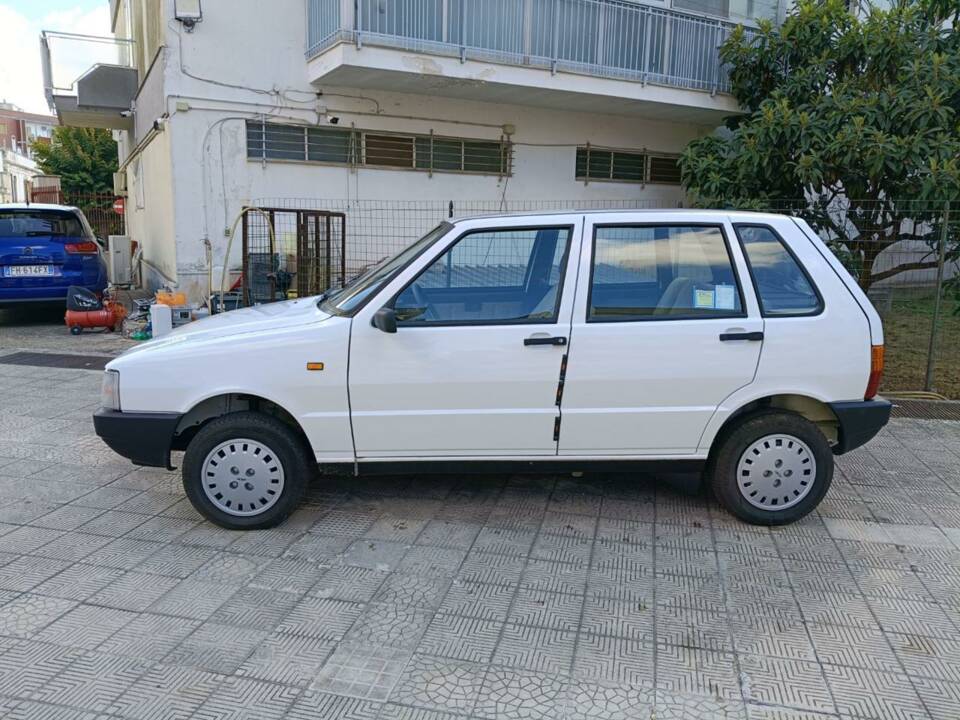 Image 14/48 of FIAT Uno 60 (1988)