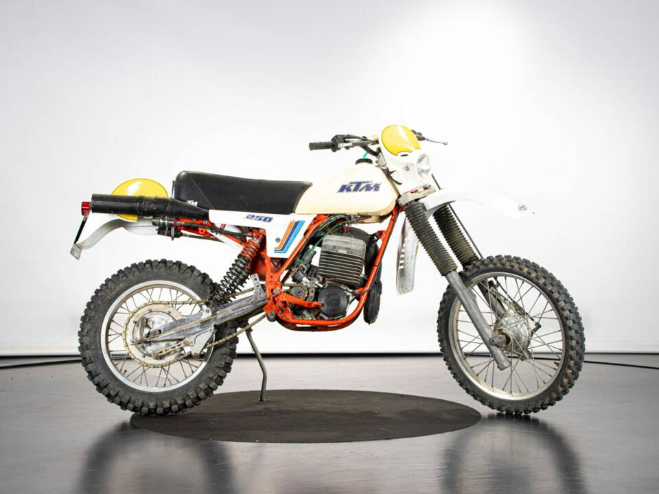 Image 5/41 of KTM GS 250 (1981)