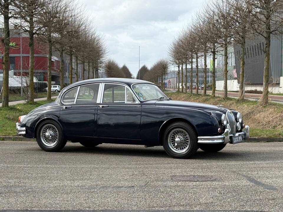Image 22/25 of Jaguar Mk II 3.4 (1960)