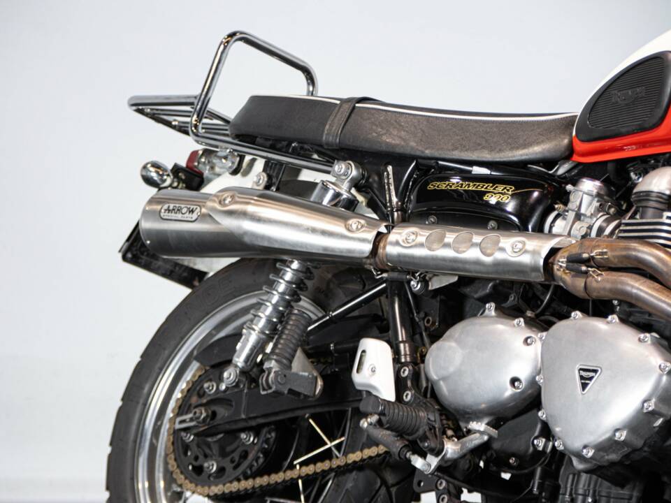 Image 27/50 of Triumph DUMMY (2014)