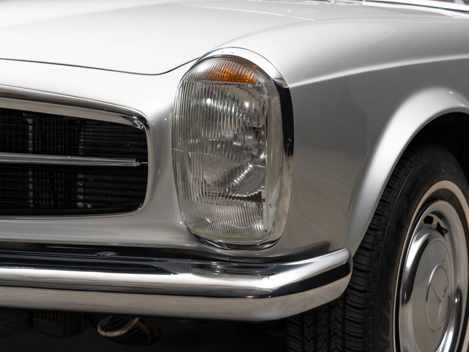 Bild 25/44 von Mercedes-Benz 280 SL (1970)
