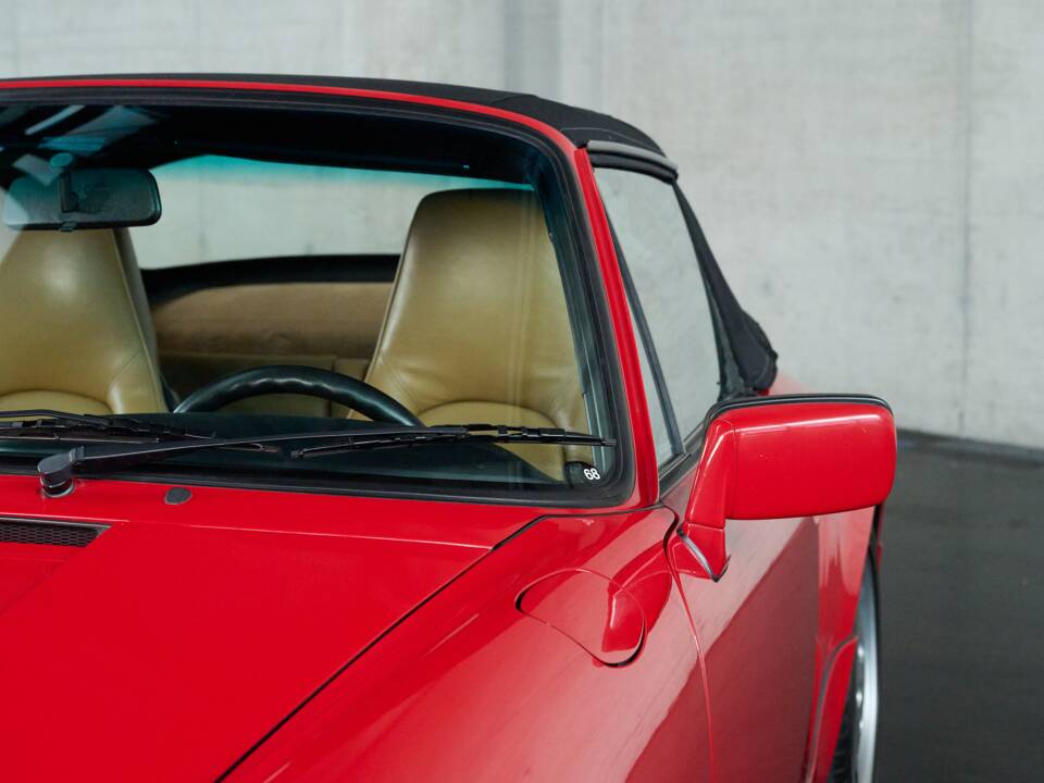 Bild 43/50 von Porsche 911 Carrera 2 (1990)
