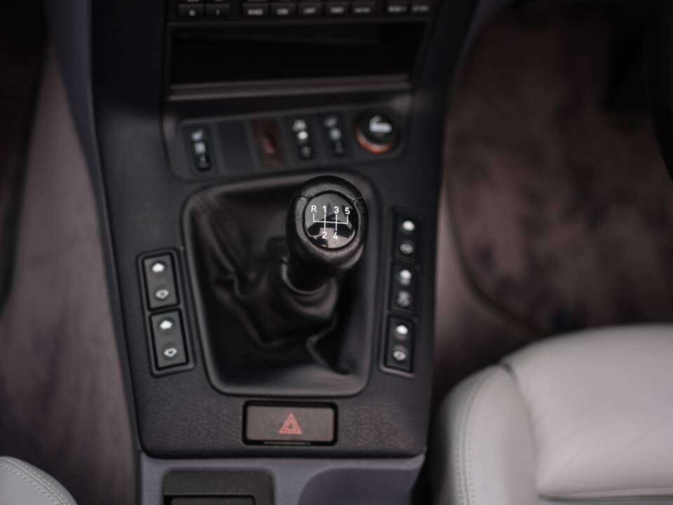 Image 30/50 de BMW 328i (1995)